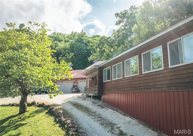 Homes for sale in Newburg, MO | 14375 County Road 7550, Newburg, MO 65550 | MLS# MIS26036446