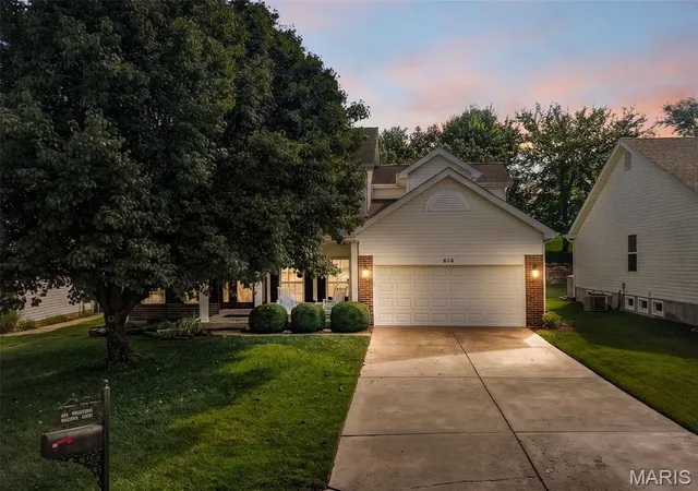 Photo 1 of Sale Pending at 614 Whispering Willows Ct, Ballwin, MO 63021 | MLS# MIS26036454 | Listing updated on 2026-08-30