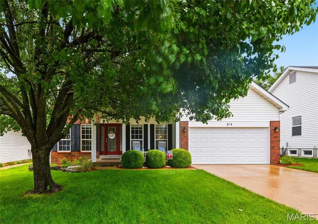 Photo 3 of Sale Pending at 614 Whispering Willows Ct, Ballwin, MO 63021 | MLS# MIS26036454 | Listing updated on 2026-08-30