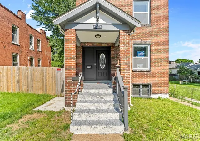 Homes for sale in St Louis, MO | 4224 California Ave, St Louis, MO 63111 | MLS# MIS26036487