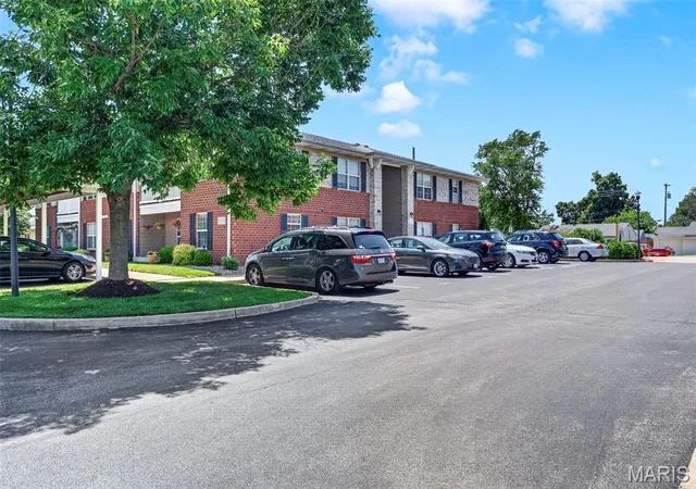 33rd image of 406 S Church St #124, St Peters, MO 63376 | MLS# MIS26036508