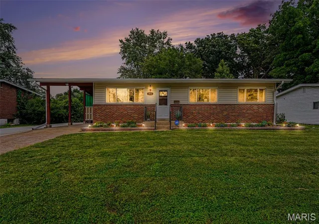 Photo 1 of Sale Pending at 765 Kostka Ln, Florissant, MO 63031 | MLS# MIS26036512 | Listing updated on 2026-10-08