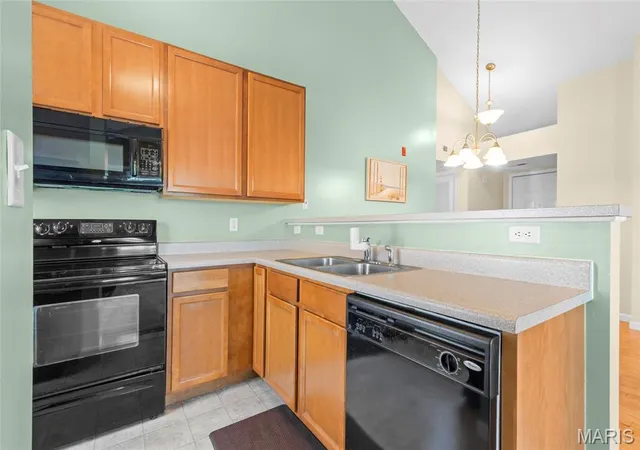 3rd image of 1233 Saravalle Dr, St Peters, MO 63376 | MLS# MIS26036524