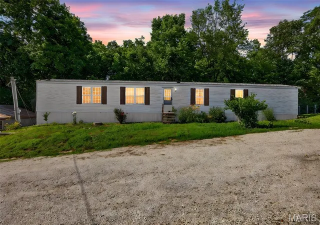 Homes for sale in Troy, MO | 1203 Hwy J, Troy, MO 63379 | MLS# MIS26036535