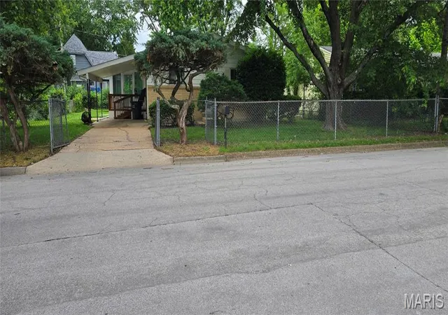1st image of 8 Redbud Ln, Rolla, MO 65401 | MLS# MIS26036538