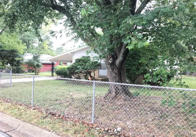 Photo 2 of Single family home for sale at 8 Redbud Ln, Rolla, MO 65401 | MLS# MIS26036538 | Listing updated on 2026-10-02