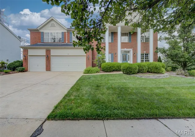 1st image of 831 Wheaton Wy, Saint Louis, MO 63141 | MLS# MIS26036555