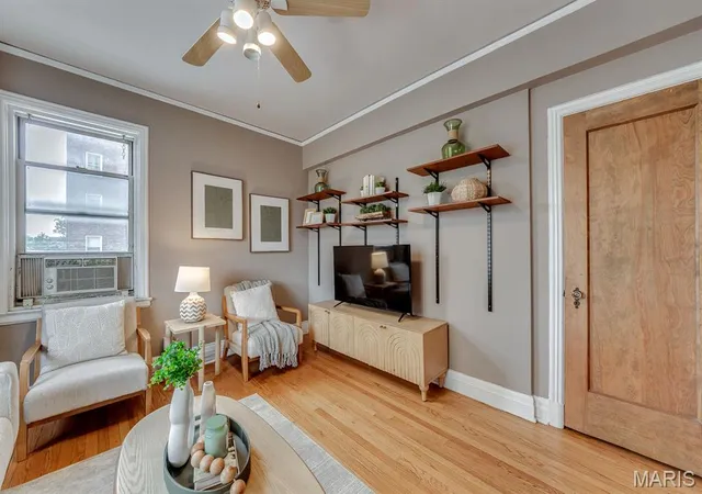 2nd image of 4440 Lindell Blvd, St Louis, MO 63108