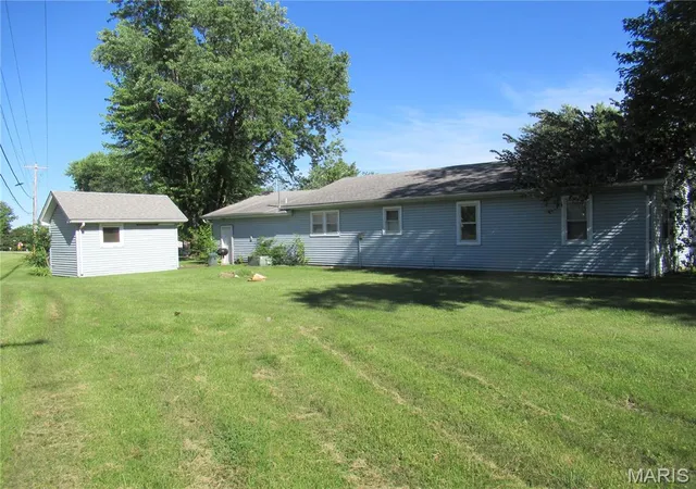 Homes for sale in Cuba, MO | 403 Marvin St, Cuba, MO 65453 | MLS# MIS26036596