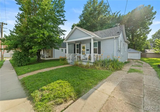 2nd image of 2551 Gerhard Ave, Maplewood, MO 63143 | MLS# MIS26036622