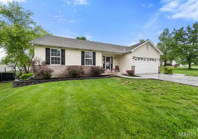 Homes for sale in Dardenne Prairie, MO | 7228 Picasso Dr, Dardenne Prairie, MO 63368 | MLS# MIS26036650
