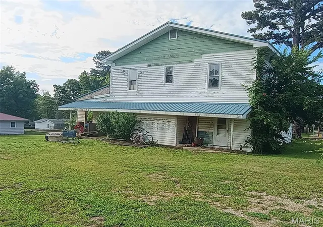 Photo 3 of Single family home for sale at 1302 W Franklin St, Salem, MO 65560 | MLS# MIS26036654 | Listing updated on 2026-08-07