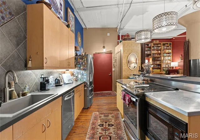 3rd image of 1010 Saint Charles St #701, Saint Louis, MO 63101 | MLS# MIS26036658