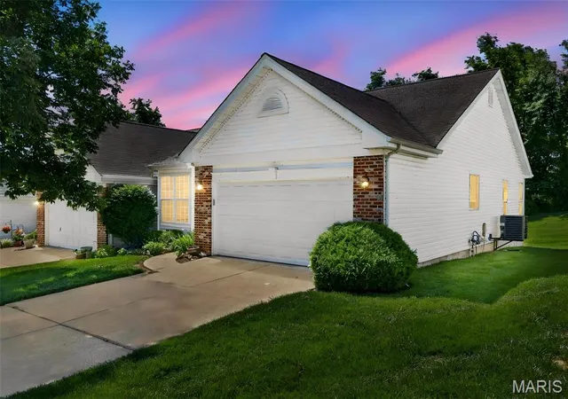 4th image of 1317 Pine Bluff Dr, Saint Charles, MO 63304 | MLS# MIS26036673