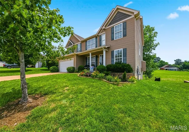 4th image of 312 Pearson Ct, Saint Charles, MO 63304 | MLS# MIS26036678