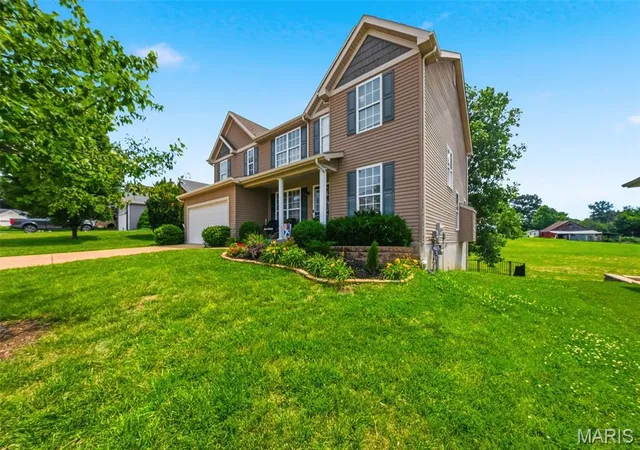 5th image of 312 Pearson Ct, Saint Charles, MO 63304 | MLS# MIS26036678