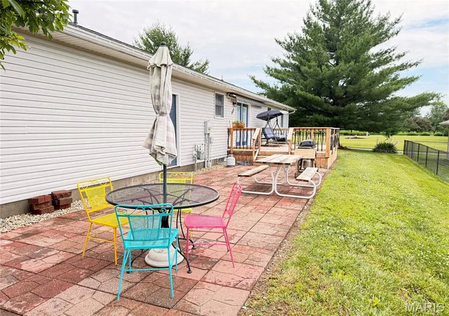 Homes for sale in Bethalto, IL | 100 Quail Run, Bethalto, IL 62010 | MLS# MIS26036703