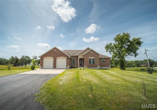 Photo 3 of Single family home for sale at 501 Fleenor Rd, Cuba, MO 65453 | MLS# MIS26036709 | Listing updated on 2026-08-26