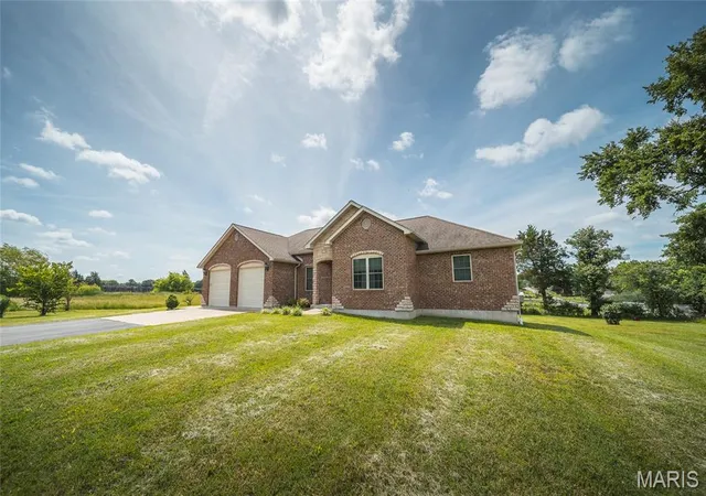 Photo 3 of Single family home for sale at 501 Fleenor Rd, Cuba, MO 65453 | MLS# MIS26036709 | Listing updated on 2026-08-26