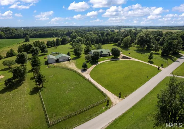 Photo 3 of Single family home for sale at 3071 County Road 439, Jackson, MO 63755 | MLS# MIS26036713 | Listing updated on 2026-07-20