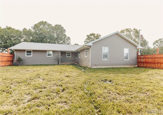 Homes for sale in Dixon, MO | 12190 Hwy 28, Dixon, MO 65459 | MLS# MIS26036721