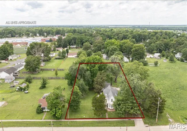 Homes for sale in Jerseyville, IL | 914 N Giddings Ave, Jerseyville, IL 62052 | MLS# MIS26036729