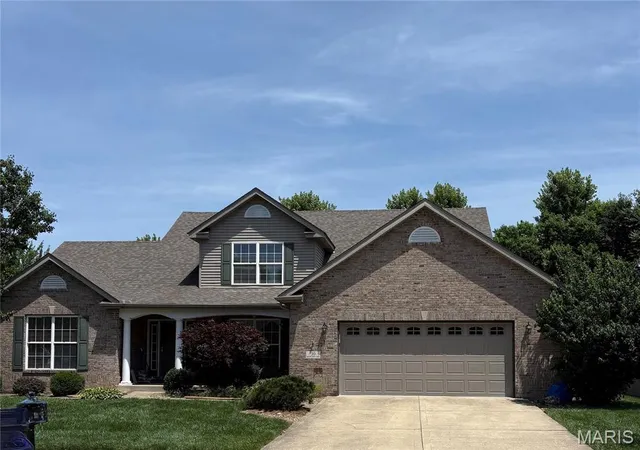 Homes for sale in Edwardsville, IL | 30 Brookshire Ln, Edwardsville, IL 62025 | MLS# MIS26036735