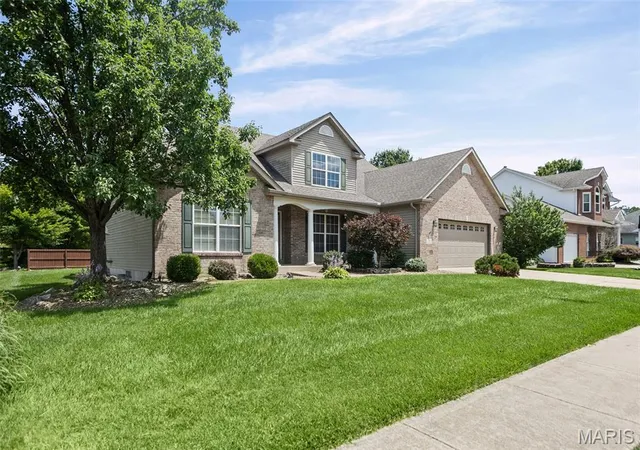 Homes for sale in Edwardsville, IL | 30 Brookshire Ln, Edwardsville, IL 62025 | MLS# MIS26036735