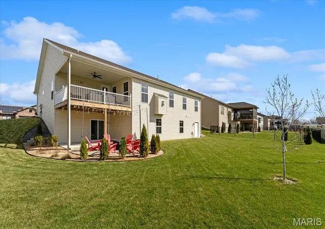 Homes for sale in Glen Carbon, IL | 224 Meridian Oaks Dr, Glen Carbon, IL 62034 | MLS# MIS26036745