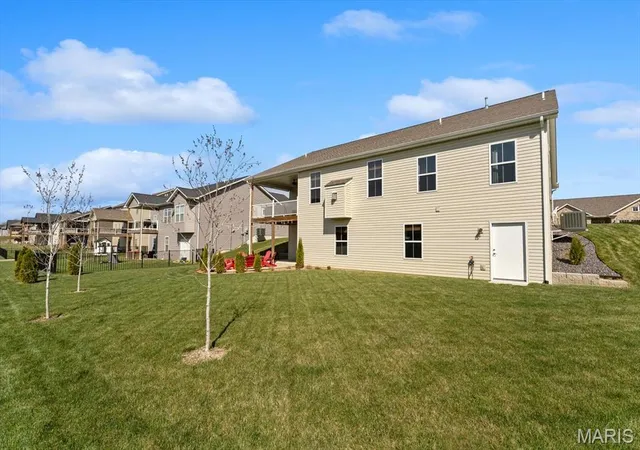 Homes for sale in Glen Carbon, IL | 224 Meridian Oaks Dr, Glen Carbon, IL 62034 | MLS# MIS26036745