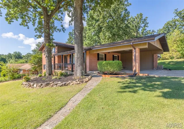 Homes for sale in Poplar Bluff, MO | 1945 Woodhaven Rd, Poplar Bluff, MO 63901 | MLS# MIS26036748