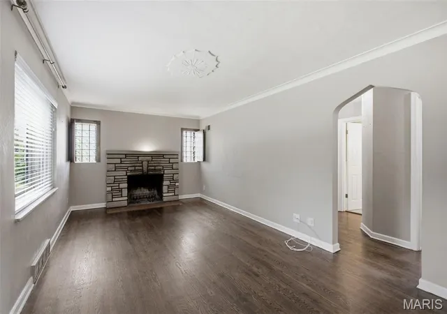 4th image of 9860 Berwick Dr, Affton, MO 63123 | MLS# MIS26036753