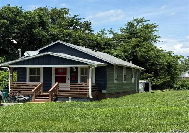 Photo 1 of Single family home for sale at 437 Thrift Ave, Saint Louis, MO 63137 | MLS# MIS26036756 | Listing updated on 2026-10-01