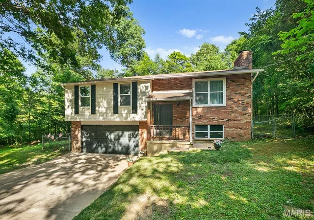 Homes for sale in Pacific, MO | 3310 Lynch Rd, Pacific, MO 63069 | MLS# MIS26036766