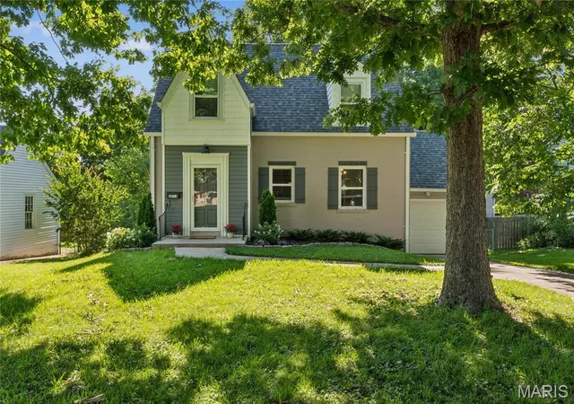 Homes for sale in Kirkwood, MO | 1034 Bernice Ave, Kirkwood, MO 63122 | MLS# MIS26036777
