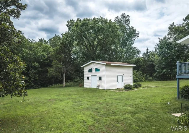 Homes for sale in Cuba, MO | 2175 Lone Wolf Dr, Cuba, MO 65453 | MLS# MIS26036778