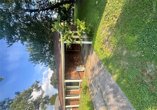 Homes for sale in Lilbourn, MO | 114 E Phillips Ave, Lilbourn, MO 63862 | MLS# MIS26036780