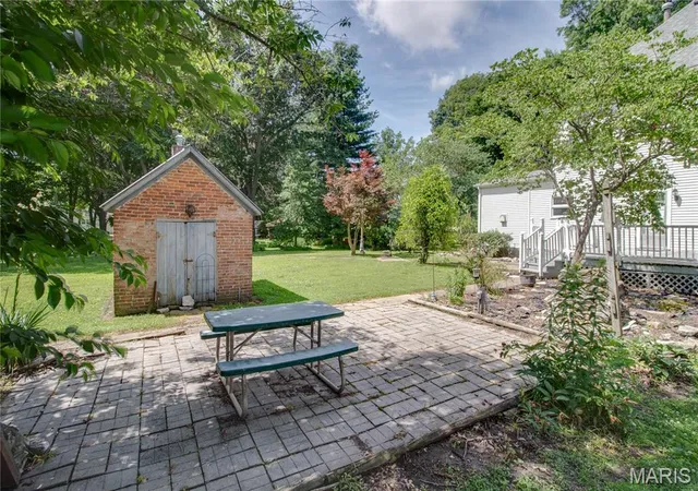 Homes for sale in Bunker Hill, IL | 619 S Franklin St, Bunker Hill, IL 62014 | MLS# MIS26036793