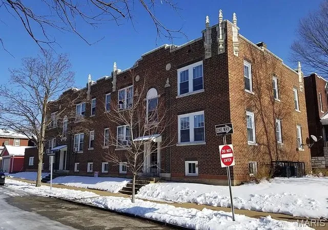 Photo 1 of Multi family home for sale at 4048 Giles Ave, St Louis, MO 63116 | MLS# MIS26036804 | Listing updated on 2026-09-01