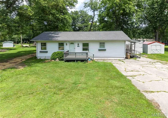 Photo 4 of Single family home for sale at 105 Wilcox, Sawyerville, IL 62085 | MLS# MIS26036808 | Listing updated on 2026-09-24