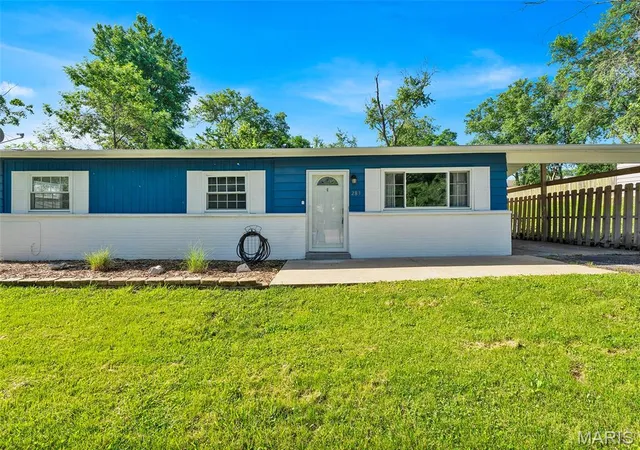 Homes for sale in Ballwin, MO | 283 Ramsey Ln, Ballwin, MO 63021 | MLS# MIS26036811