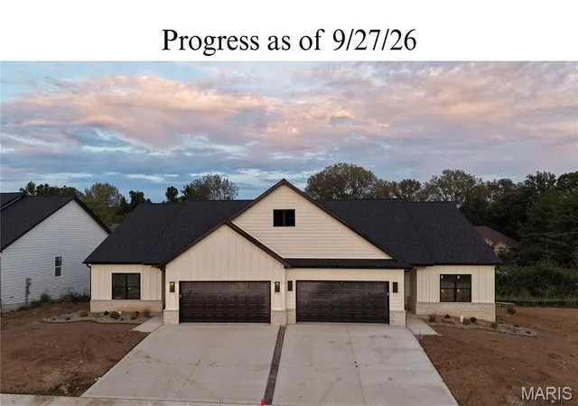 Photo 2 of Single family home for sale at 326 Celtics Ct, Glen Carbon, IL 62034 | MLS# MIS26036853 | Listing updated on 2026-09-28