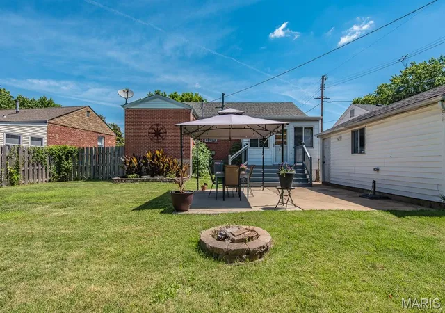 Photo 4 of Sale Pending at 4348 Schirmer St, Saint Louis, MO 63116 | MLS# MIS26036863 | Listing updated on 2026-07-03