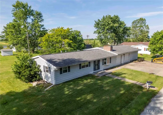 Homes for sale in Monroe City, MO | 507 Hope St, Monroe City, MO 63456 | MLS# MIS26036877