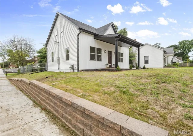 5th image of 302 Short St, Collinsville, IL 62234 | MLS# MIS26036884