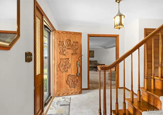 Photo 3 of Single family home for sale at 213 Warrensburg Dr, Belleville, IL 62223 | MLS# MIS26036898 | Listing updated on 2026-10-19