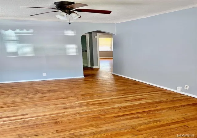 Photo 4 of Sale Pending at 8636 Riverview Blvd, Saint Louis, MO 63147 | MLS# MIS26036924 | Listing updated on 2026-09-03