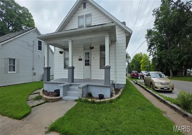 Homes for sale in Chester, IL | 1527 Swanwick St, Chester, IL 62233 | MLS# MIS26036926
