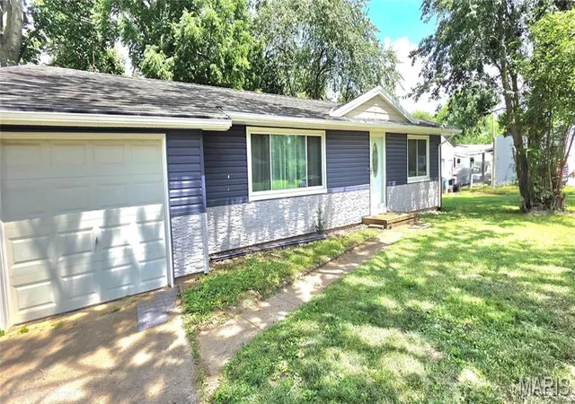 Homes for sale in Ellis Grove, IL | 304 N Main St, Ellis Grove, IL 62241 | MLS# MIS26036942