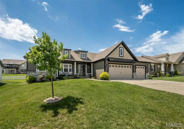 Homes for sale in Moscow Mills, MO | 132 Hayfield Dr, Moscow Mills, MO 63362 | MLS# MIS26036944